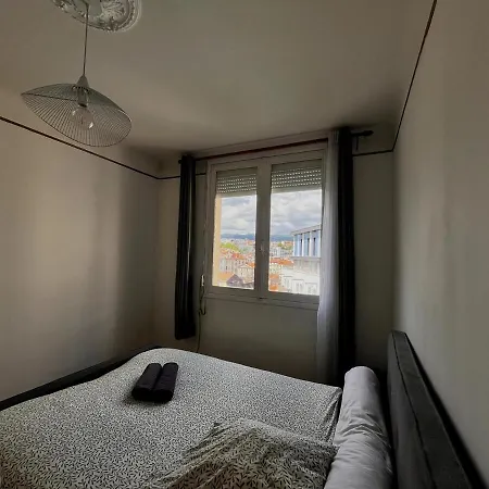 Appartement Splendide T4 Avec Balcon