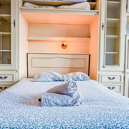 Splendide T4 Avec Balcon Apartamento